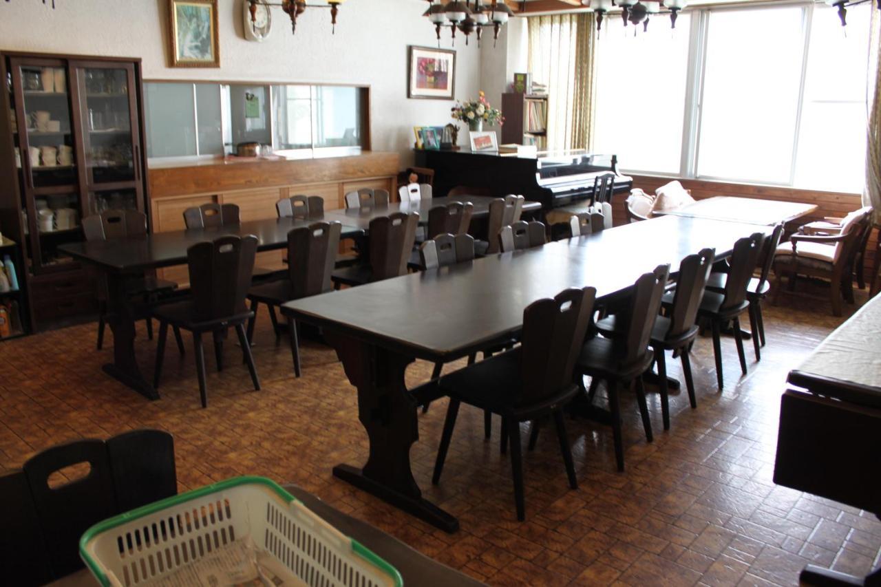 Cafe Cerisier栖里時絵 Hotel Myoko Luaran gambar