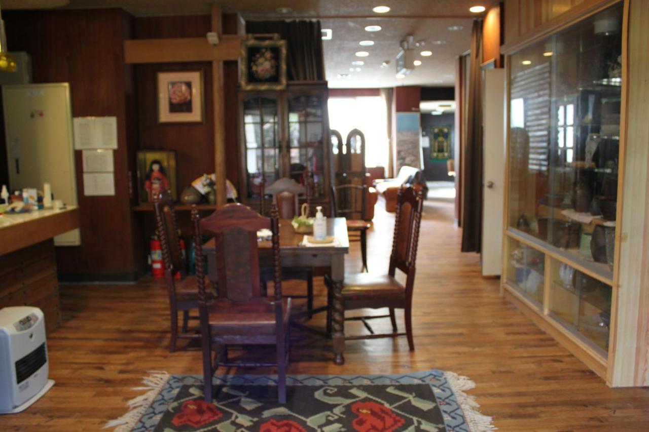 Cafe Cerisier栖里時絵 Hotel Myoko Luaran gambar