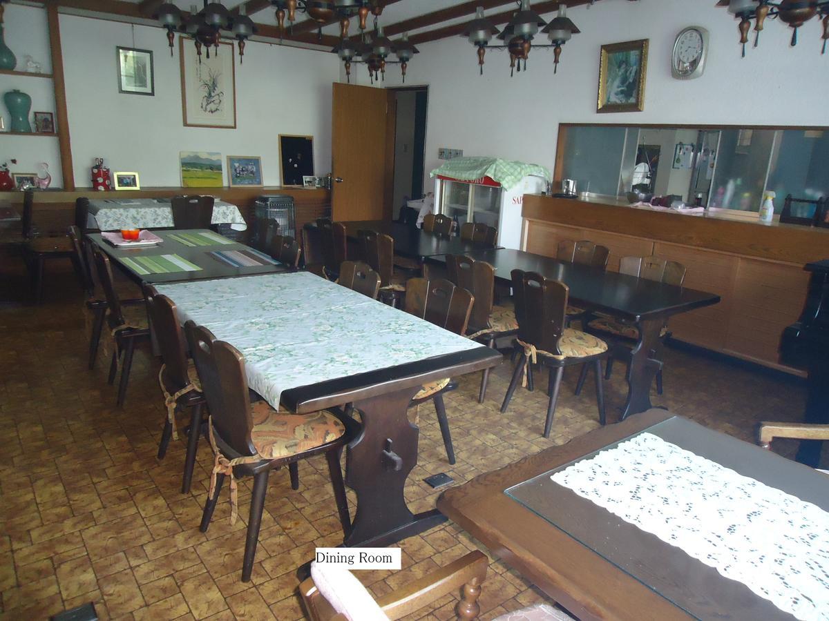 Cafe Cerisier栖里時絵 Hotel Myoko Luaran gambar