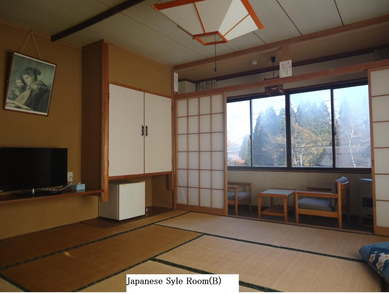 Cafe Cerisier栖里時絵 Hotel Myoko Luaran gambar